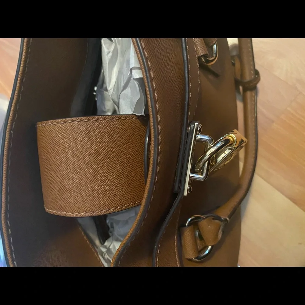 COPY - Michael Kors cognac brown Saffiano Leather Purse - Picture 6 of 14